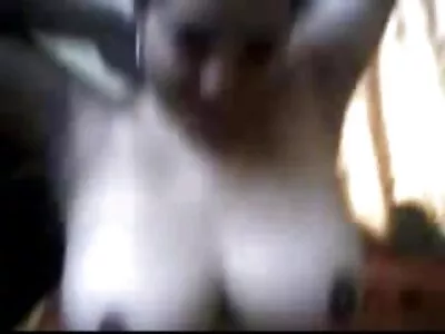 Nagy természetes mellek TittyFucked! videó (Jezabel apa lánya sex Vessir)
