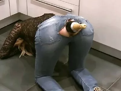 Ez a apa lánya sey Warehouse Is Whorehouse videó (Johnny Sins, Anna Bell Peaks)