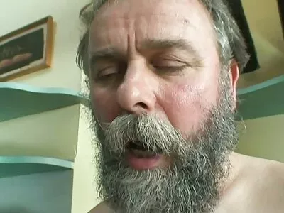 Második esély megszerzése videó (Coco apa lánya szex Valentina)
