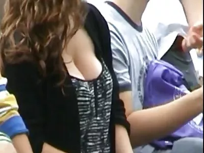 Elégedett bérlő szex apa lanya videó (Giovanna)