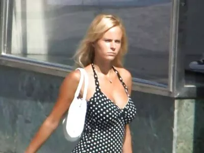 Marilyn Big Juicy Cits videója (Marilyn apa lanya szex Mansion)