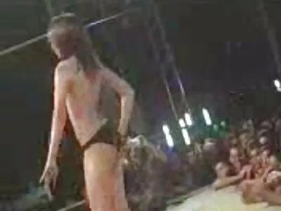Lisa DeMarco és Ethan Hunt a  Cougar által elcsábítva